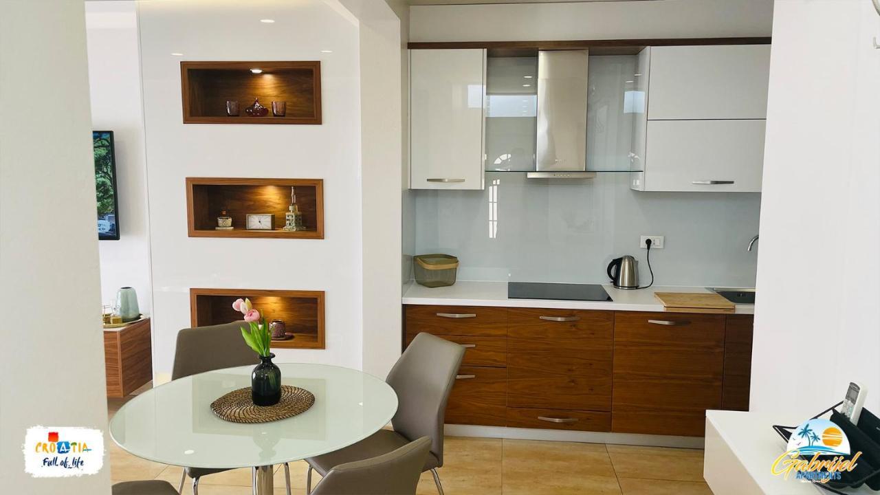 Gabrijel Apartments Makarska 1 Extérieur photo